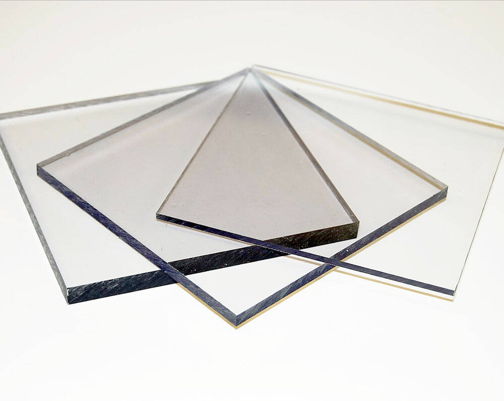 Tấm mica là một loại nhựa dẻo có tên gọi phổ biến là Acrylic hay là Mica và được dùng để thay thế thủy tinh. Hiện nay trên thị trường Việt Nam có 3 loại mica chủ yếu là: mica Đài Loan, mica Trung Quốc và mica Nhật Bản.